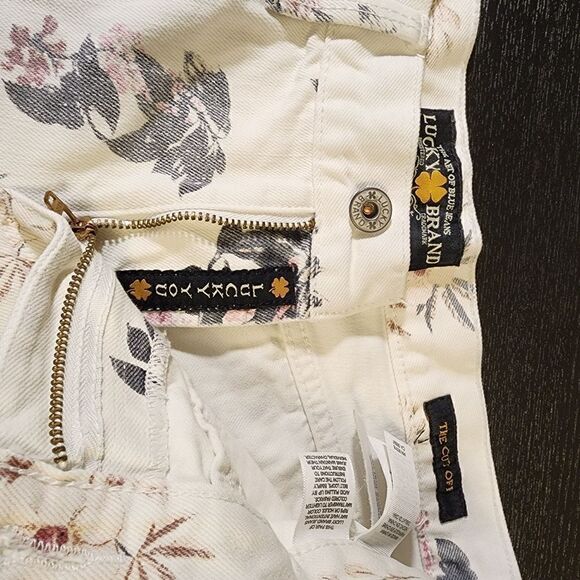 LUCKY BRAND  The Cutoff Denim - Picture 5 of 9